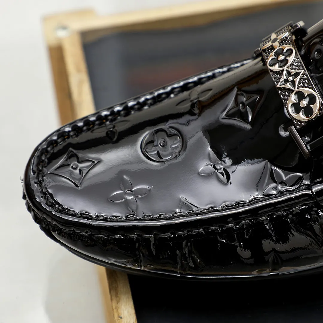 Men's shoes 💰360 💰 LV Louis Vuitton's top-quality Peaches men's shoes 💯Original copy of the official website, the upper is made of imported official website 1:1 material ❌Italian 🇮🇹 cowhide surface, imported pigskin lining. It’s definitely not made with ordinary craftsmanship, it’s the model used by celebrities! The factory’s craftsmanship is designed to create the most perfect shoes for trendy men! Colors available! 38-45 yards